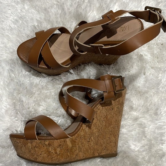 Summer heels size 7.5 - Picture 2 of 3